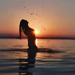 Sunset Apartmanhaz *