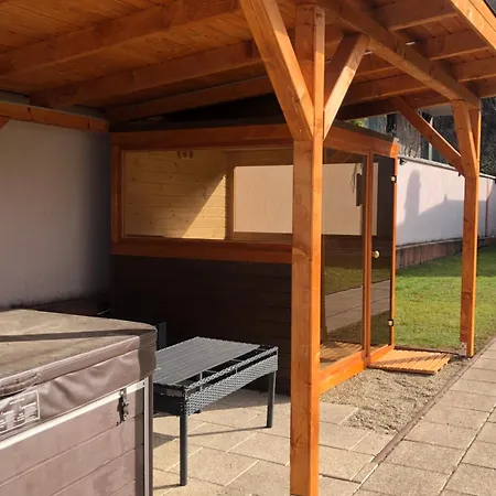 Sunset Apartmanhaz *